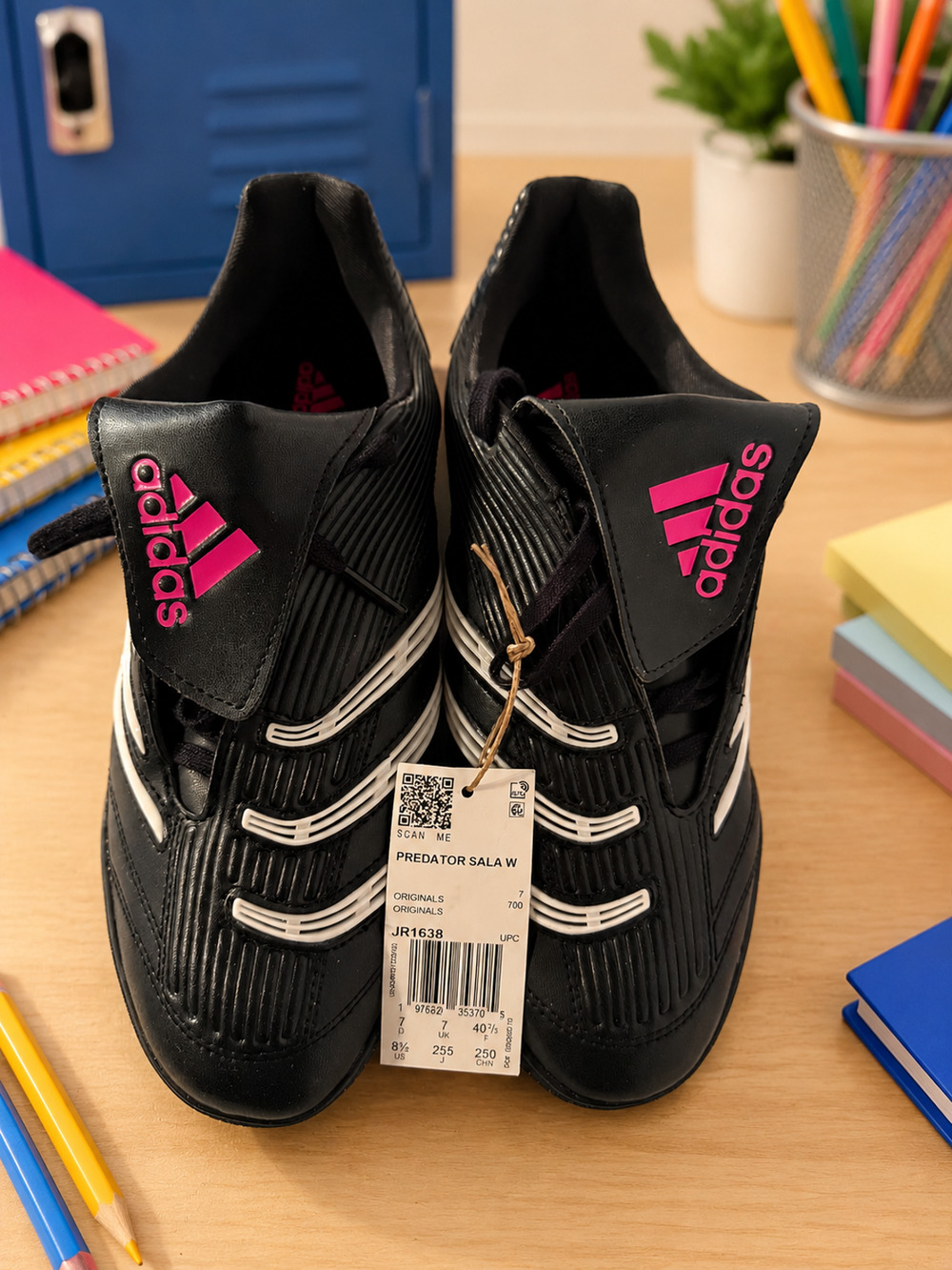 Adidas Predator Sala W JR1638, size 8½